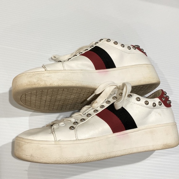 Steve Madden Shoes - 🐶 Steve Madden women’s sneakers, size 7, Belle